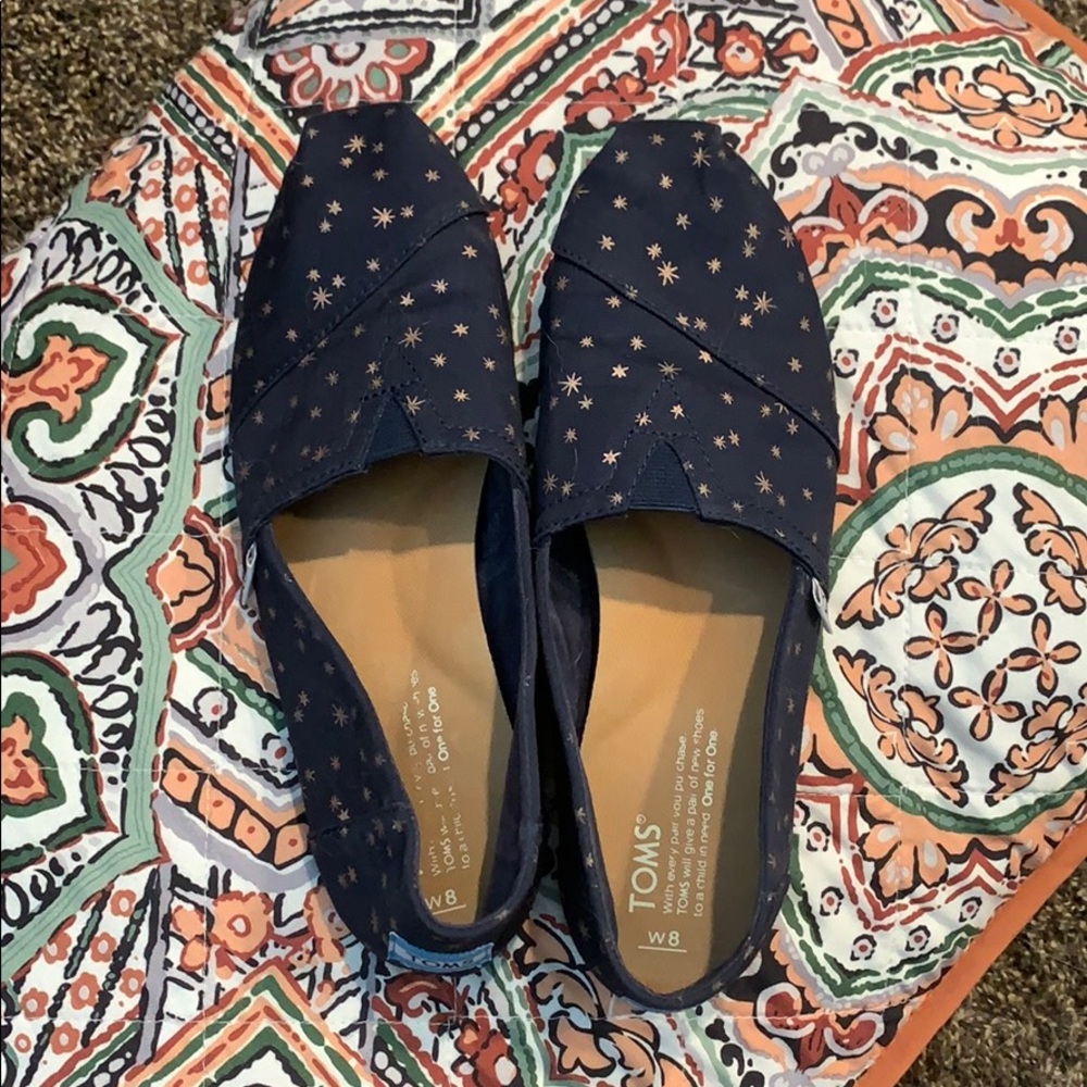 TOMS Womens Classic Slip on Shoes Size 8 EUC